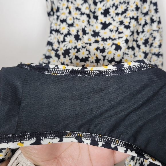 Downeast Cape Elizabeth Sunflower Swimsuit Size Small - Picture 11 of 11